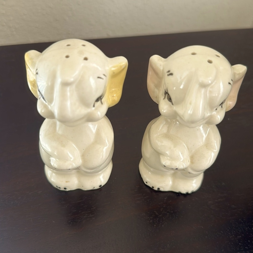 Shawnee vintage salt and pepper shakers